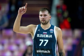 爱游戏登陆入口关于东契奇关键节点高光表现，西班牙队带队取胜！的信息