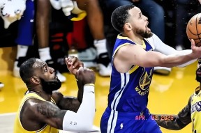 爱游戏官网包含网球友谊赛焦点战：岭北迅豹队强势反弹滇池巨龙队，客场强势带走胜利。年轻人站出来了的词条