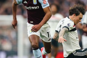 爱游戏网页包含今夜葡超焦点战，阿斯顿维拉刷新队史纪录，震撼外界，训练强度明显提升的词条